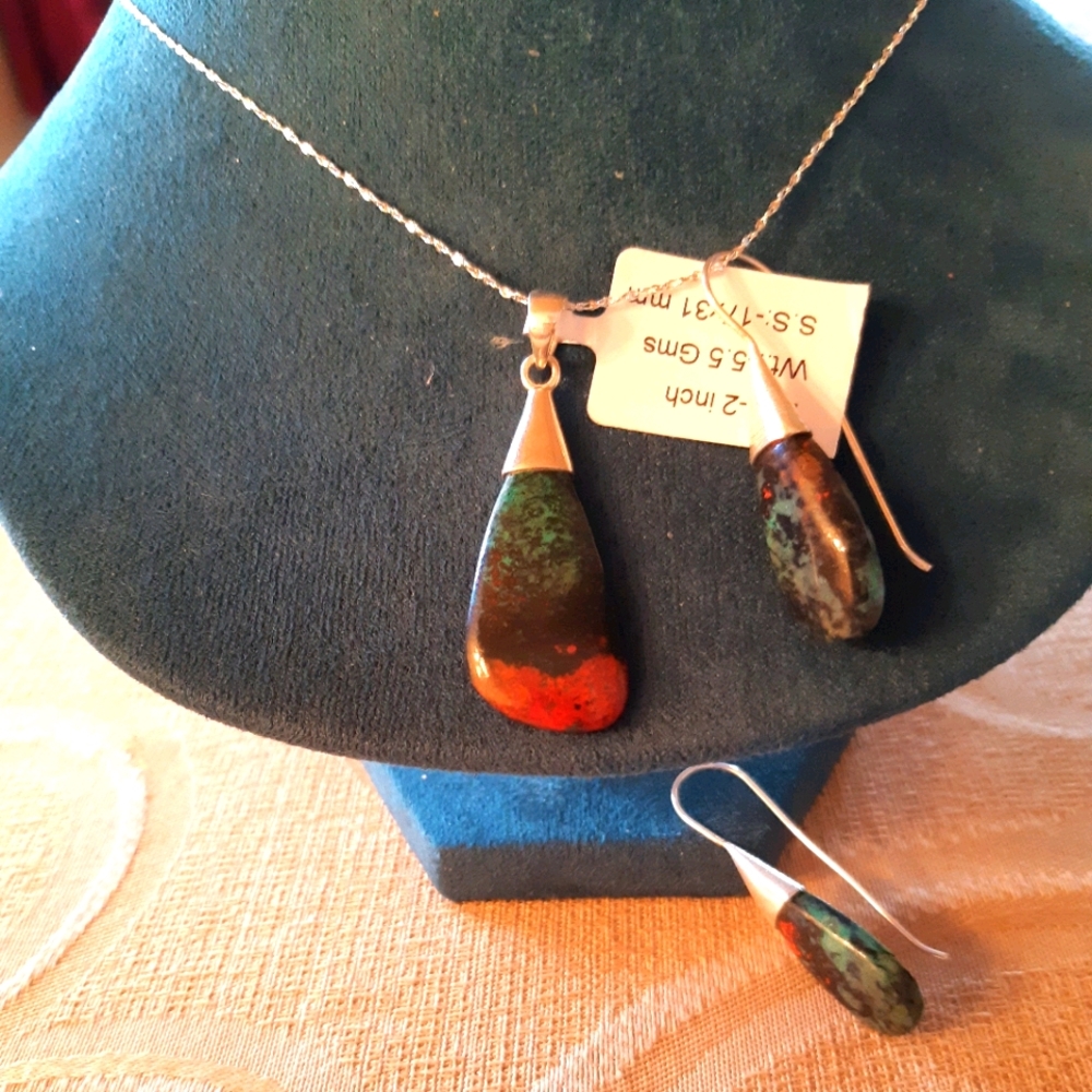Sonora Sunrise Cuprite Pendant & Earrings Set